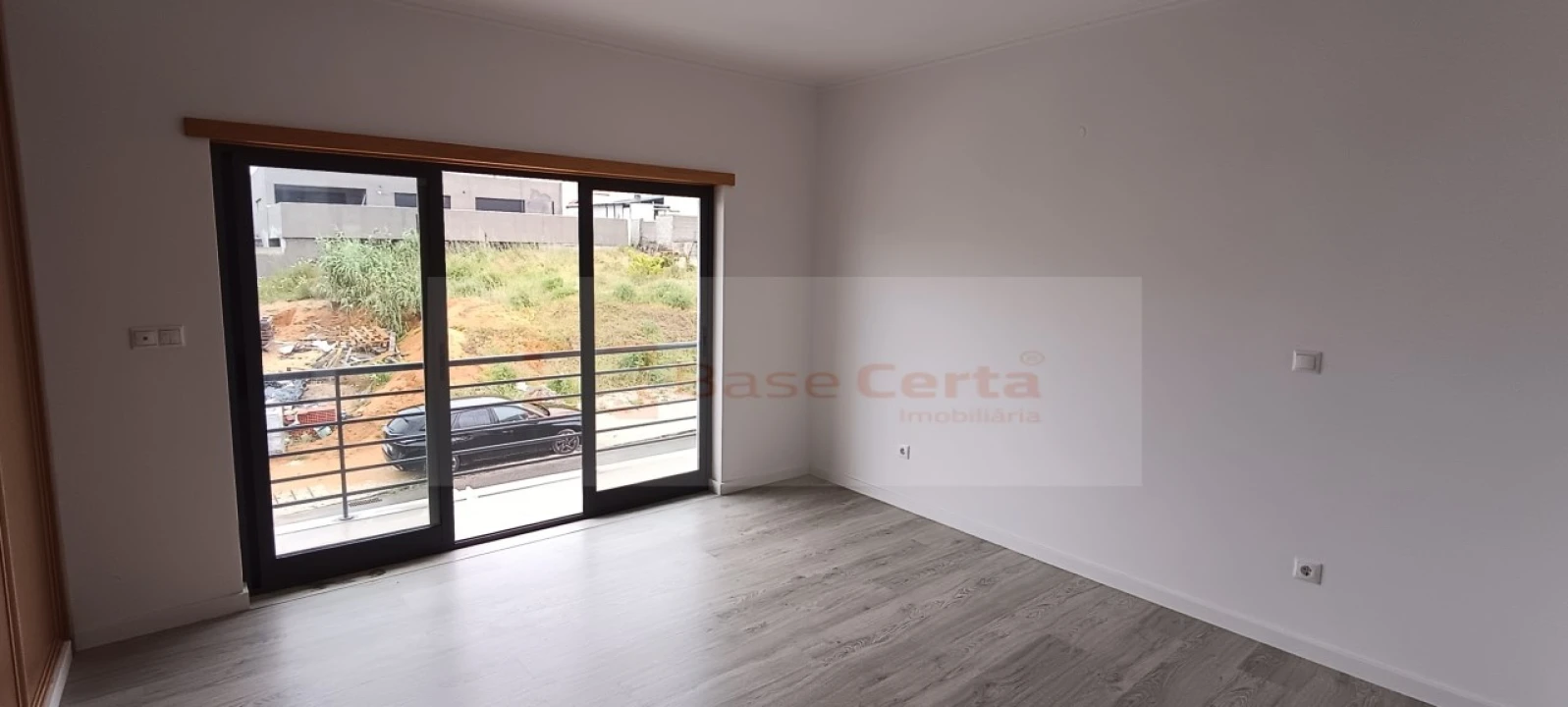 Moradia T5 para Venda em Laranjeiro e Feijó Foto 15