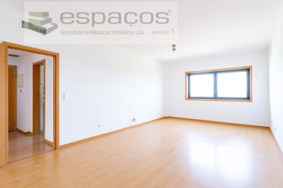 Apartamento T2 para Venda em Santa Iria de Azoia, São João da Talha e Bobadela