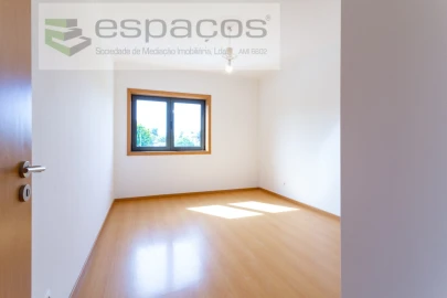 Apartamento T2 para Venda em Santa Iria de Azoia, São João da Talha e Bobadela