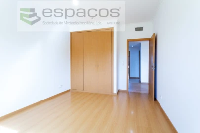 Apartamento T2 para Venda em Santa Iria de Azoia, São João da Talha e Bobadela