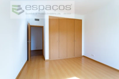 Apartamento T2 para Venda em Santa Iria de Azoia, São João da Talha e Bobadela