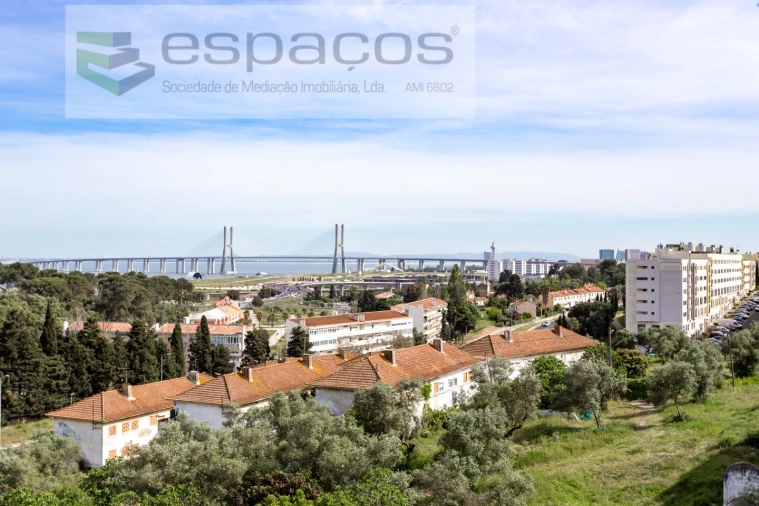 Apartamento T2 para Venda em Santa Iria de Azoia, São João da Talha e Bobadela Foto 9