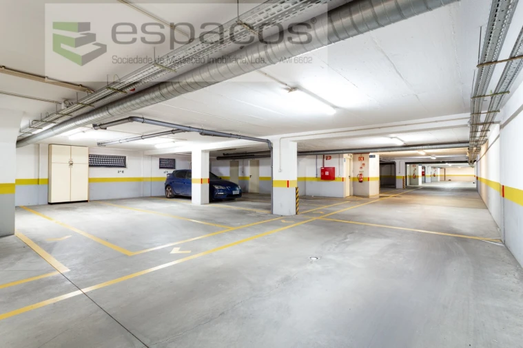 Apartamento T2 para Venda em Santa Iria de Azoia, São João da Talha e Bobadela Foto 24