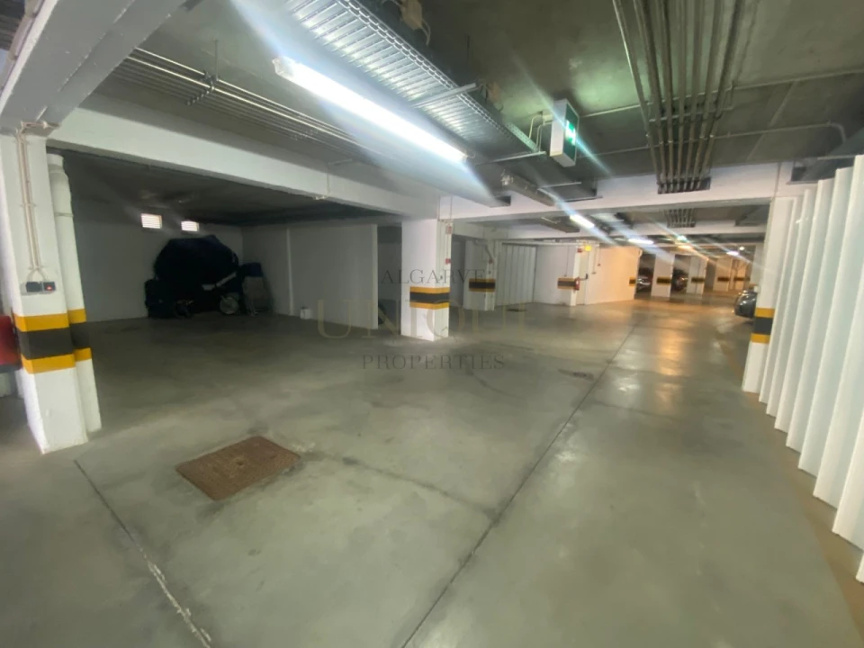 Negócio para Venda em Lagos (São Sebastião e Santa Maria) Foto 1