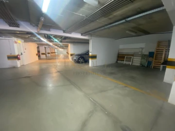 Negócio para Venda em Lagos (São Sebastião e Santa Maria)