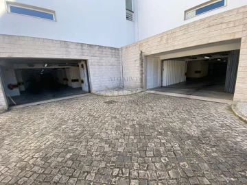 Negócio para Venda em Lagos (São Sebastião e Santa Maria)