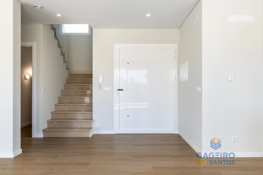 Moradia T4 para Venda em São Martinho do Porto Foto 16