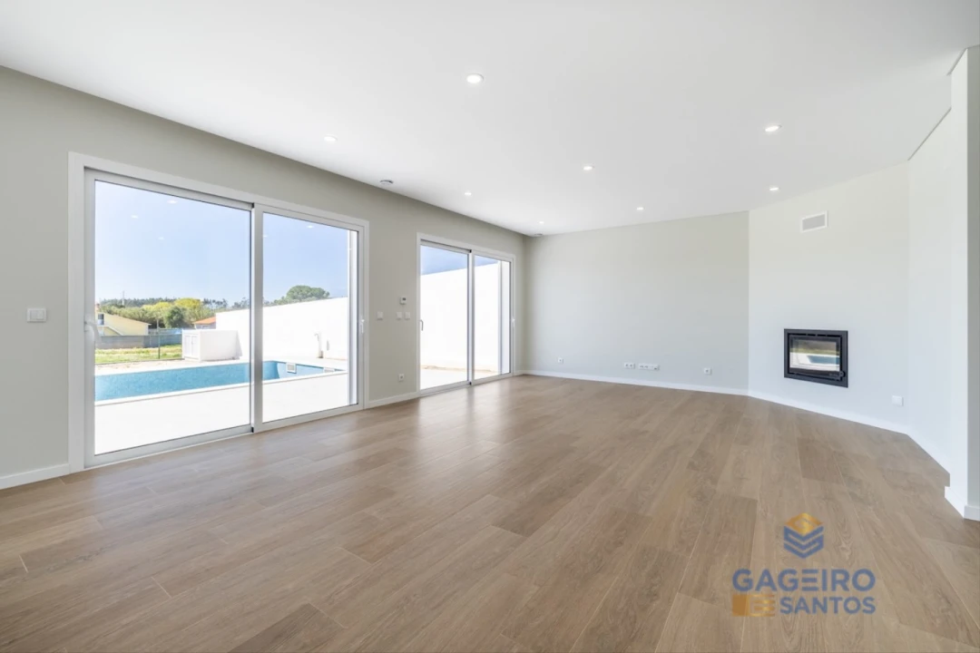 Moradia T4 para Venda em São Martinho do Porto Foto 19