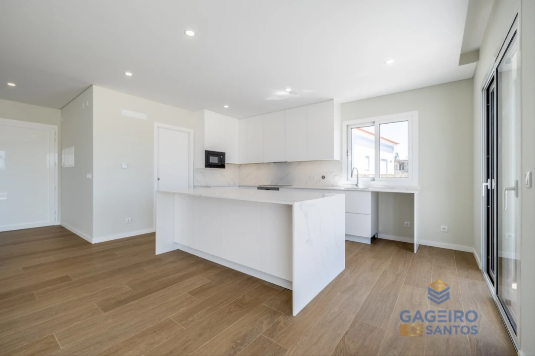 Moradia T4 para Venda em São Martinho do Porto Foto 23