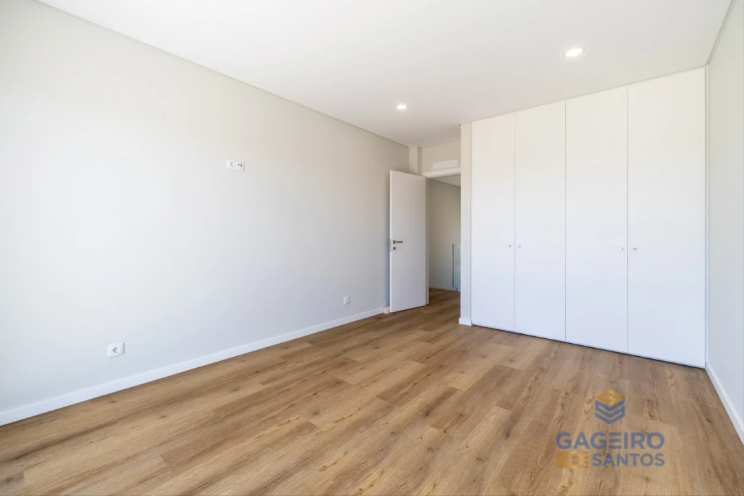 Moradia T4 para Venda em São Martinho do Porto Foto 41