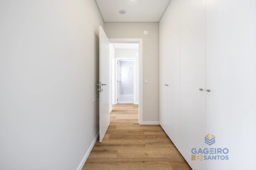 Moradia T4 para Venda em São Martinho do Porto Foto 43