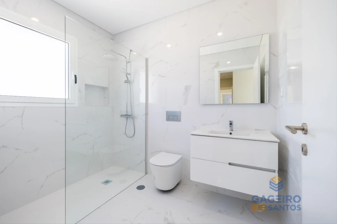 Moradia T4 para Venda em São Martinho do Porto Foto 45