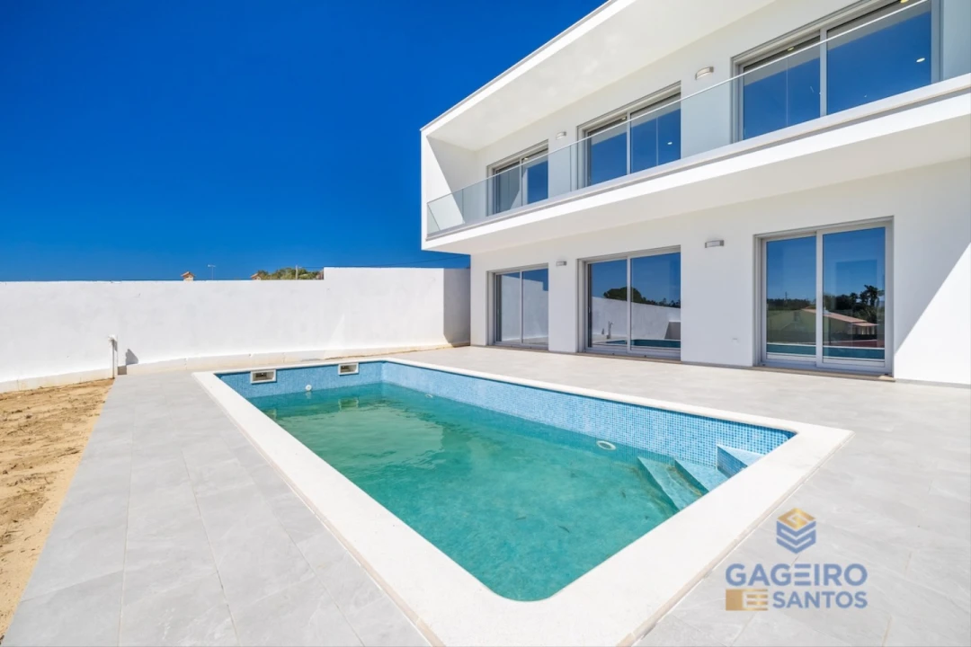 Moradia T4 para Venda em São Martinho do Porto Foto 6