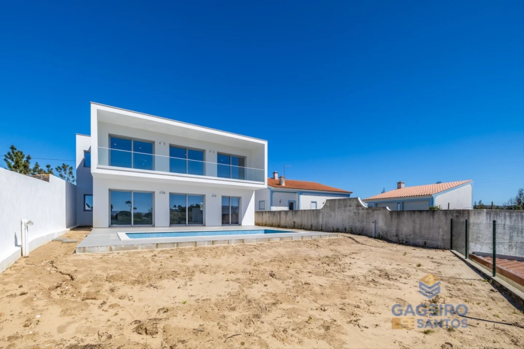 Moradia T4 para Venda em São Martinho do Porto Foto 53