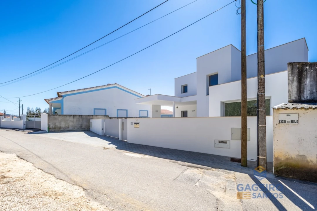 Moradia T4 para Venda em São Martinho do Porto Foto 57