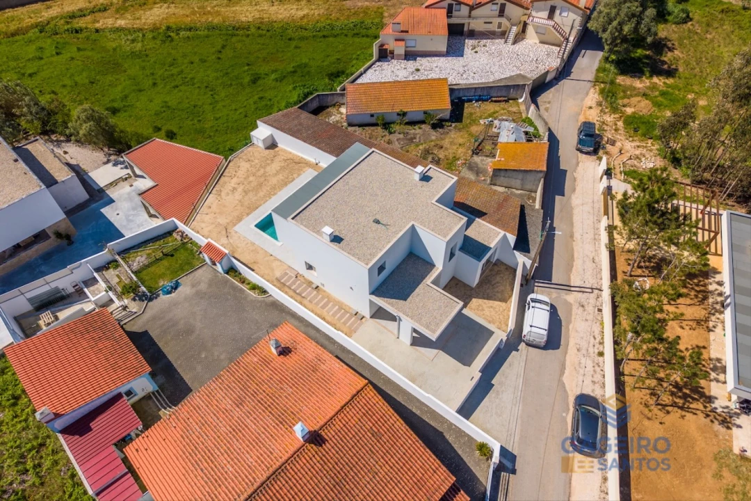 Moradia T4 para Venda em São Martinho do Porto Foto 61