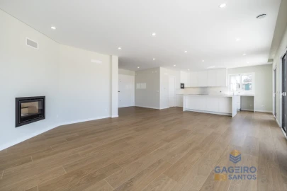 Moradia T4 para Venda em São Martinho do Porto