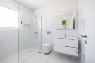 Moradia T4 para Venda em São Martinho do Porto