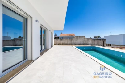 Moradia T4 para Venda em São Martinho do Porto