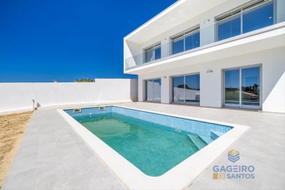 Moradia T4 para Venda em São Martinho do Porto