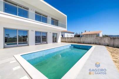 Moradia T4 para Venda em São Martinho do Porto