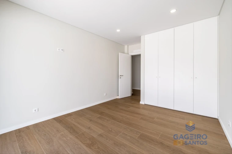 Moradia T4 para Venda em São Martinho do Porto Foto 31