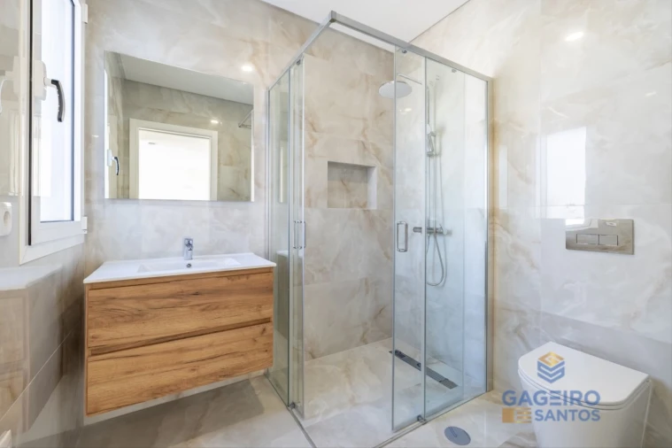 Moradia T4 para Venda em São Martinho do Porto Foto 32