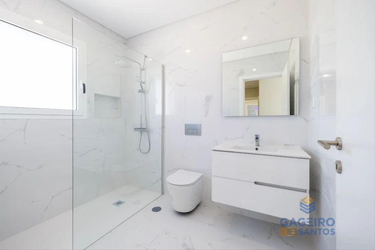 Moradia T4 para Venda em São Martinho do Porto Foto 45