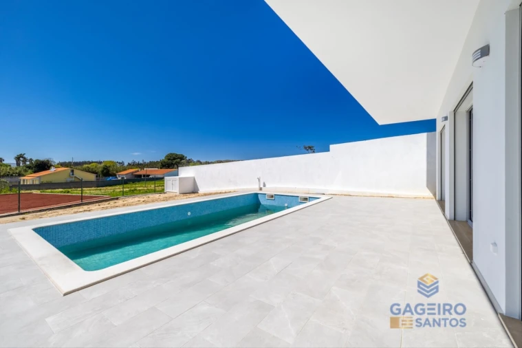 Moradia T4 para Venda em São Martinho do Porto Foto 51