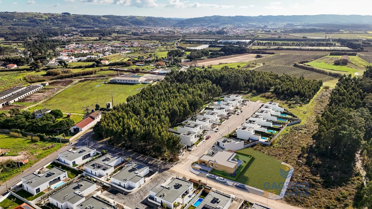 Moradia T3 para Venda em São Martinho do Porto Foto 11