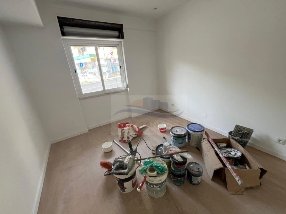 Apartamento T3 para Venda em Falagueira-Venda Nova Foto 2