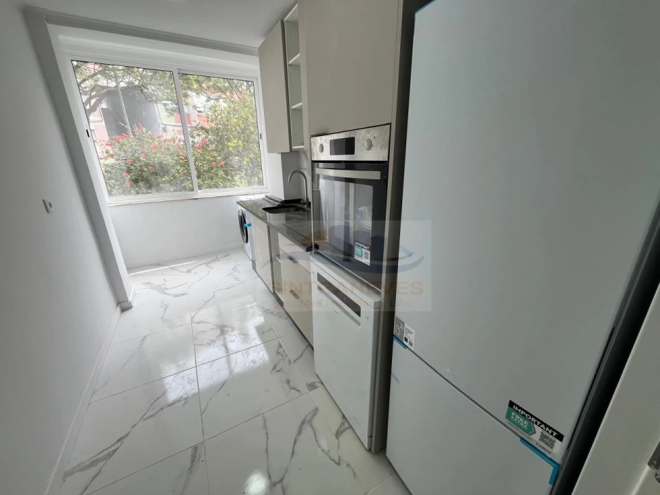 Apartamento T3 para Venda em Falagueira-Venda Nova Foto 17