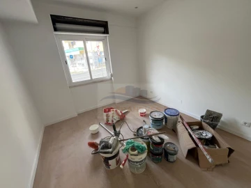 Apartamento T3 para Venda em Falagueira-Venda Nova