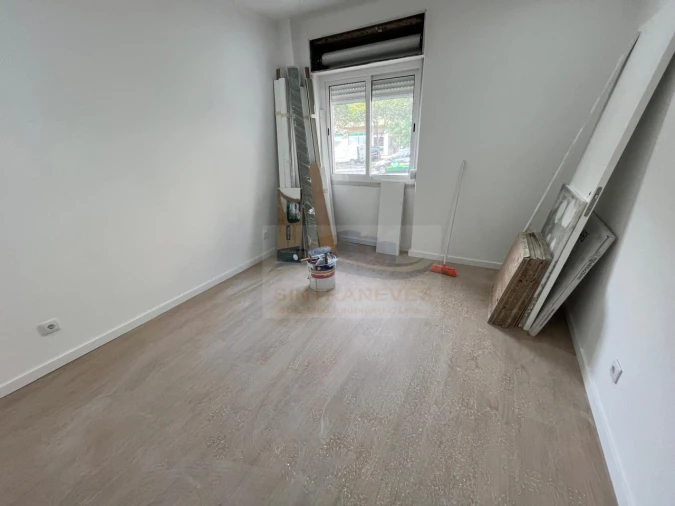 Apartamento T3 para Venda em Falagueira-Venda Nova Foto 3