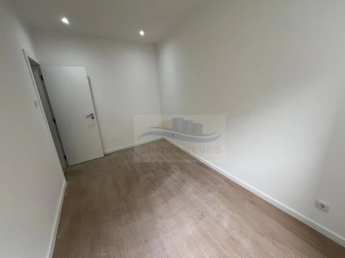 Apartamento T3 para Venda em Falagueira-Venda Nova Foto 16