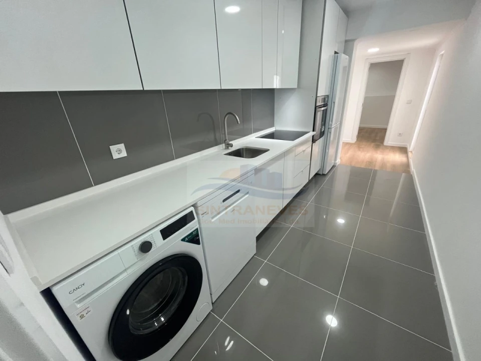 Apartamento T2 para Venda em Águas Livres Foto 1