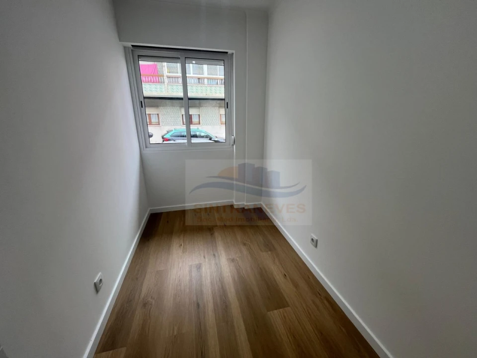 Apartamento T2 para Venda em Águas Livres Foto 5