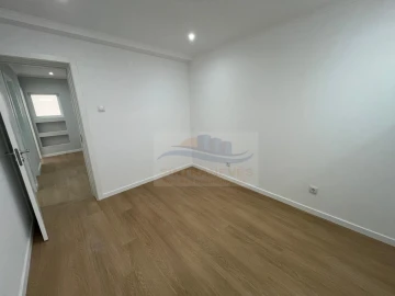 Apartamento T2 para Venda em Venteira