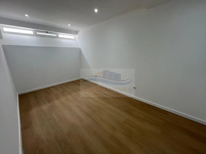 Apartamento T2 para Venda em Venteira Foto 5