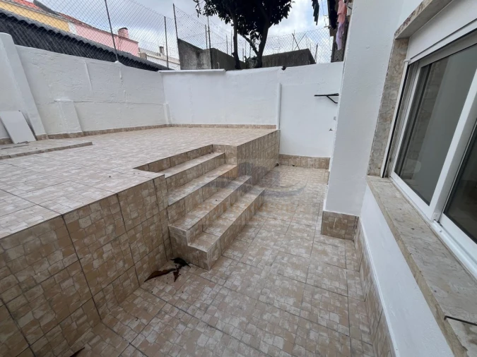 Apartamento T2 para Venda em Venteira Foto 12