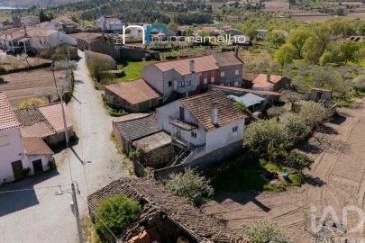 Moradia T3 para Venda em Vascoveiro