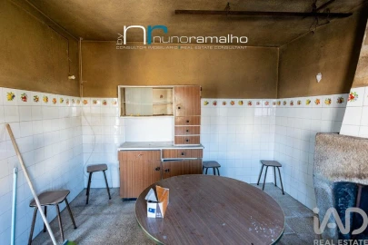 Moradia T3 para Venda em Vascoveiro