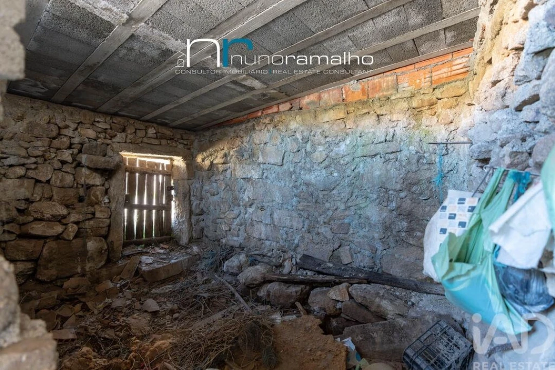 Moradia T3 para Venda em Vascoveiro Foto 14