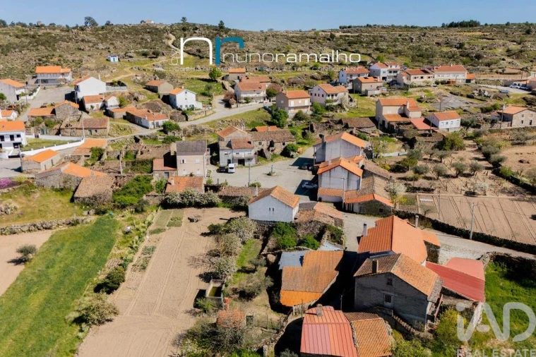 Moradia T3 para Venda em Vascoveiro Foto 10