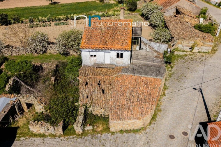 Moradia T3 para Venda em Vascoveiro Foto 7