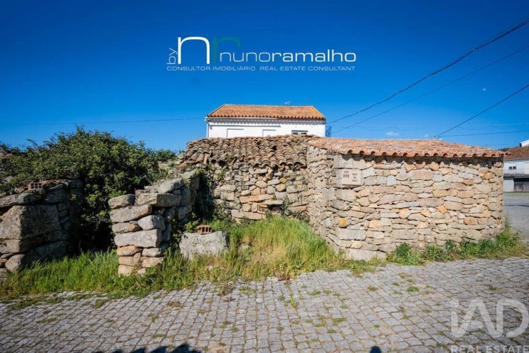 Moradia T3 para Venda em Vascoveiro Foto 12