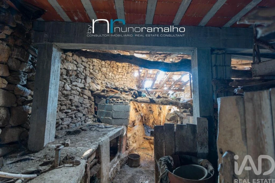 Moradia T3 para Venda em Vascoveiro Foto 18