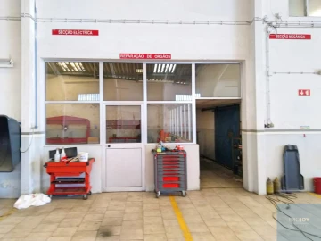 Armazém para Arrendamento em Maceda
