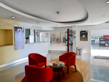 Armazém para Arrendamento em Maceda