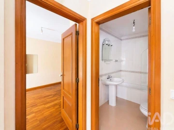 Apartamento T1 para Venda em Subportela, Deocriste e Portela Susã